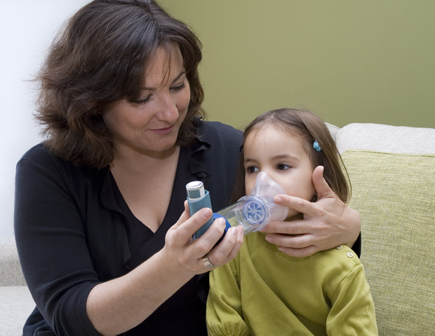 spacer inhaler, mum, daughter_sum.jpg