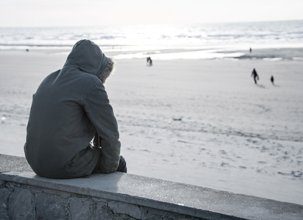 lonely_suicide_beach_sum.jpg