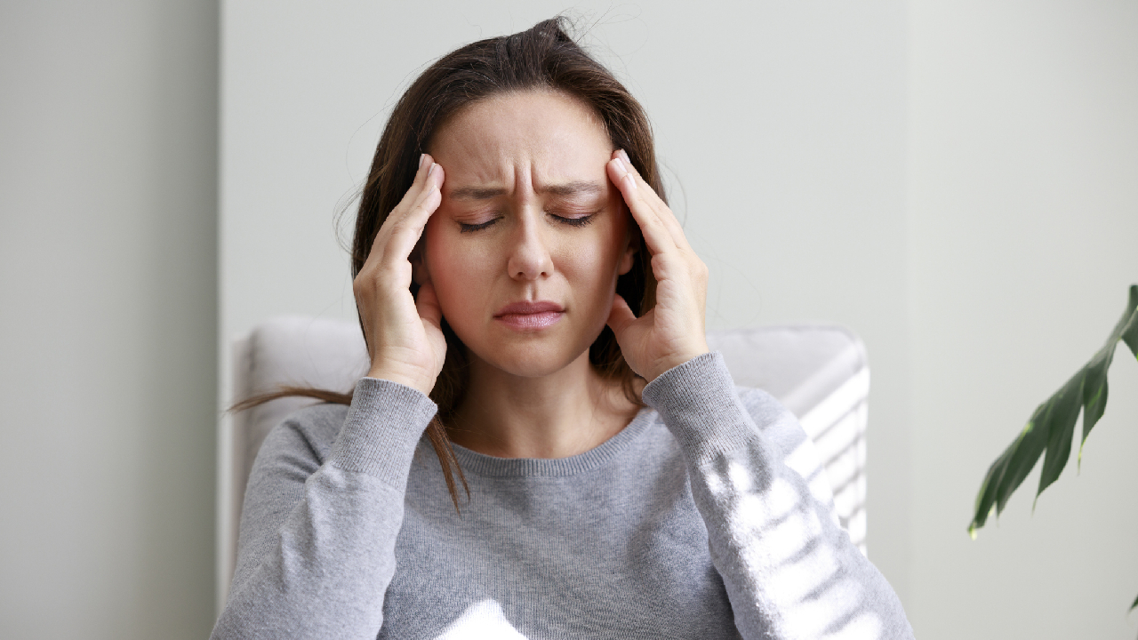 woman-migraine-summary